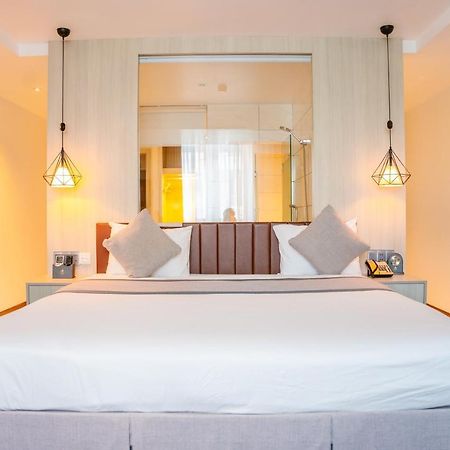 Holiday One Can Tho Hotel Экстерьер фото